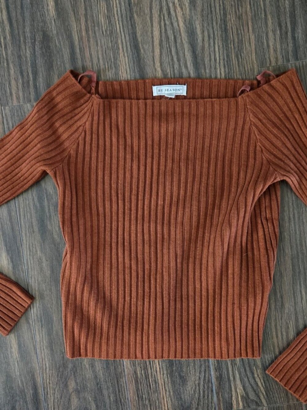 BY SEASON Crop Ribbed Sweater w/ Scoop/Boatneck Neckline NWOT/SIZE XL